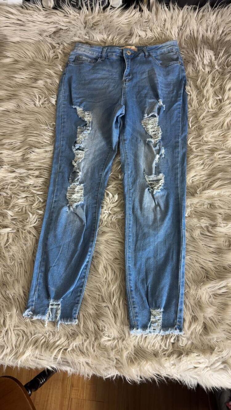 Elite Jeans Light Wash Destructed Skinny Jeans Size 11/30